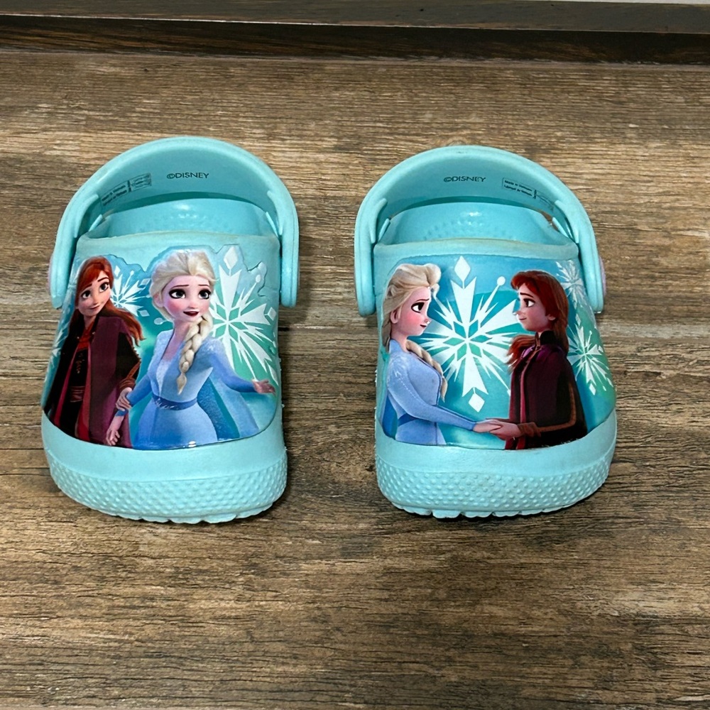 Kids Blue Frozen II Crocs Clogs Sandel Shoes Size C5 Anna Elsa - Picture 2 of 7